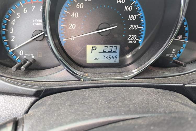 Used Toyota YARiS L Zhi Xiang 2017 1.5E CVT Dynamic Edition Odometer Close Up