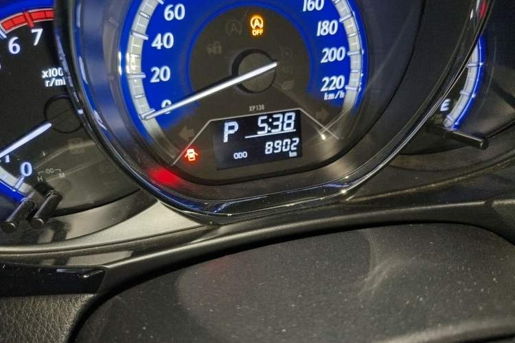 Used Toyota YARiS L Zhi Xiang 2017 1.5G CVT Xuan Dong Skyroof Edition Odometer Close Up