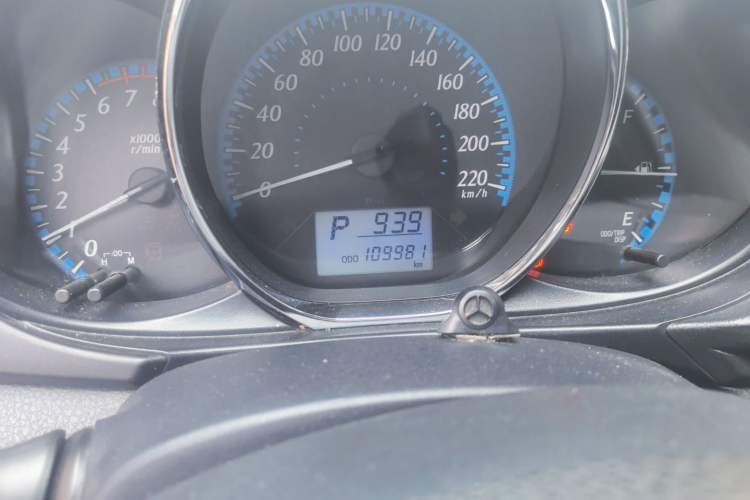 Used Toyota YARiS L Zhi Xiang 2017 1.5E CVT Dynamic Edition Odometer Close Up