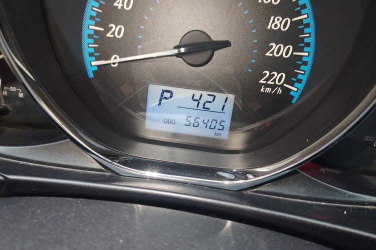 Used Toyota YARiS L Zhi Xiang 2017 1.5E CVT Dynamic Edition Odometer Close Up