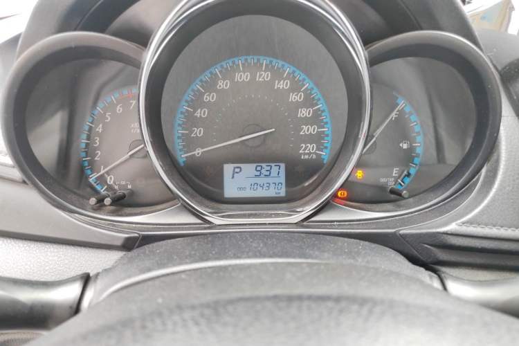 Used Toyota YARiS L Zhi Xiang 2017 1.5E CVT Dynamic Edition Odometer Close Up
