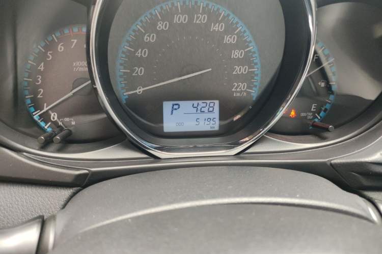 Used Toyota YARiS L Zhi Xiang 2017 1.5E CVT Dynamic Edition Odometer Close Up