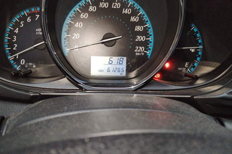 Used Toyota YARiS L Zhi Xiang 2017 1.3E Manual Charm Edition Odometer Close Up