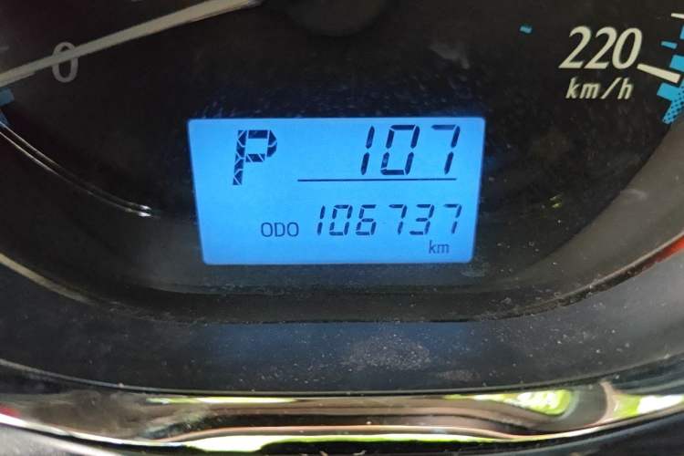 Used Toyota YARiS L Zhi Xiang 2017 1.5G CVT Xuan Dong Edition Odometer Close Up
