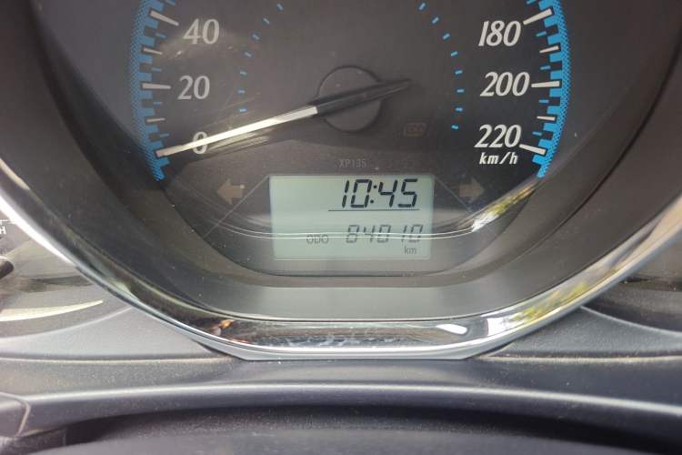 Used Toyota YARiS L Zhi Xiang 2017 1.5E Manual Charm Edition Odometer Close Up