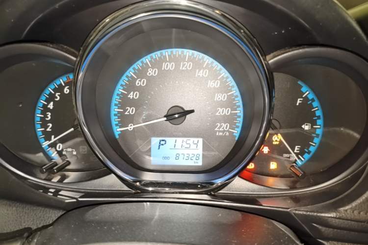 Used Toyota YARiS L Zhi Xiang 2017 1.5E CVT Dynamic Edition Odometer Close Up