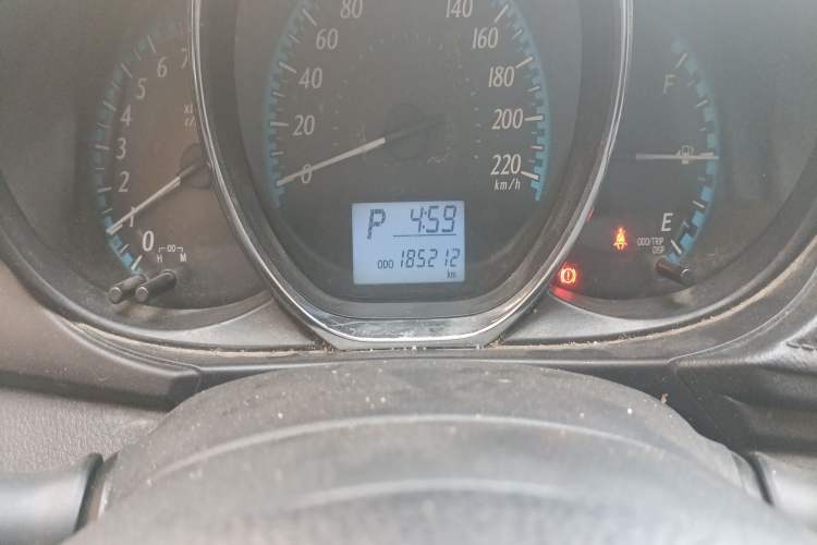 Used Toyota YARiS L Zhi Xiang 2017 1.5E CVT Dynamic Edition Odometer Close Up