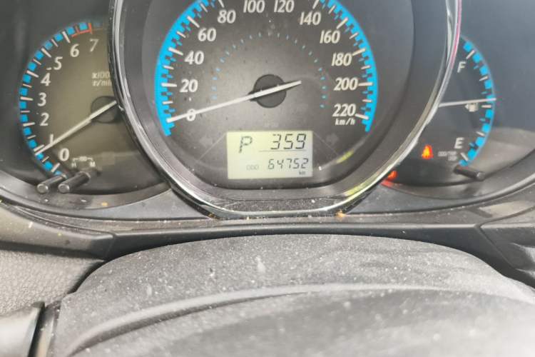 Used Toyota YARiS L Zhi Xiang 2017 1.5E CVT Dynamic Edition Odometer Close Up