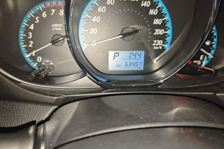 Used Toyota YARiS L Zhi Xiang 2017 1.5E CVT Dynamic Edition Odometer Close Up
