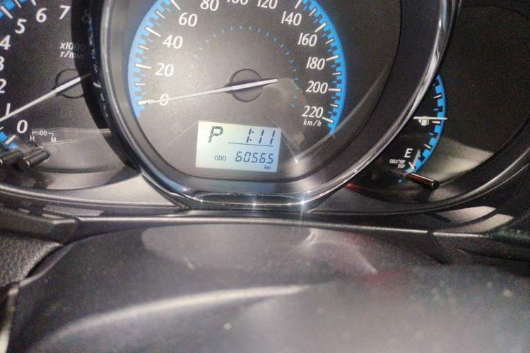 Used Toyota YARiS L Zhi Xiang 2017 1.5E CVT Dynamic Edition Odometer Close Up
