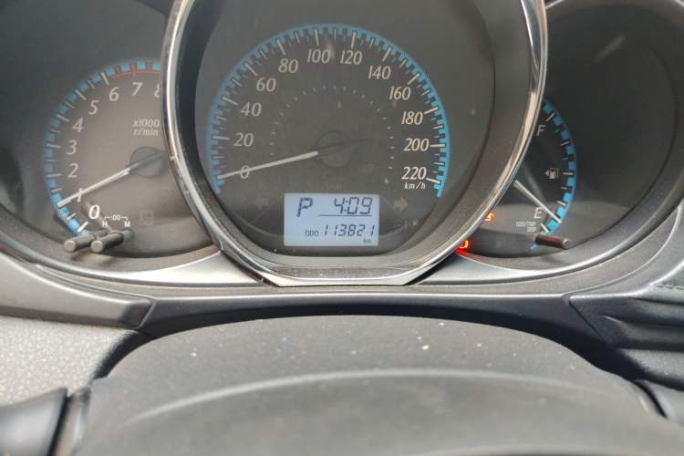 Used Toyota YARiS L Zhi Xiang 2017 1.5E CVT Dynamic Edition Odometer Close Up