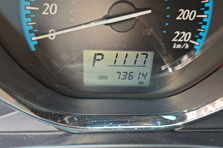 Used Toyota YARiS L Zhi Xiang 2017 1.5E CVT Dynamic Edition Odometer Close Up
