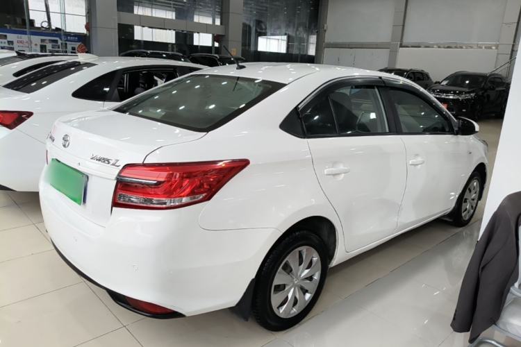 Used Toyota YARiS L Zhi Xiang 2017 1.3E CVT Charming Edition Rear Right 45 Deg