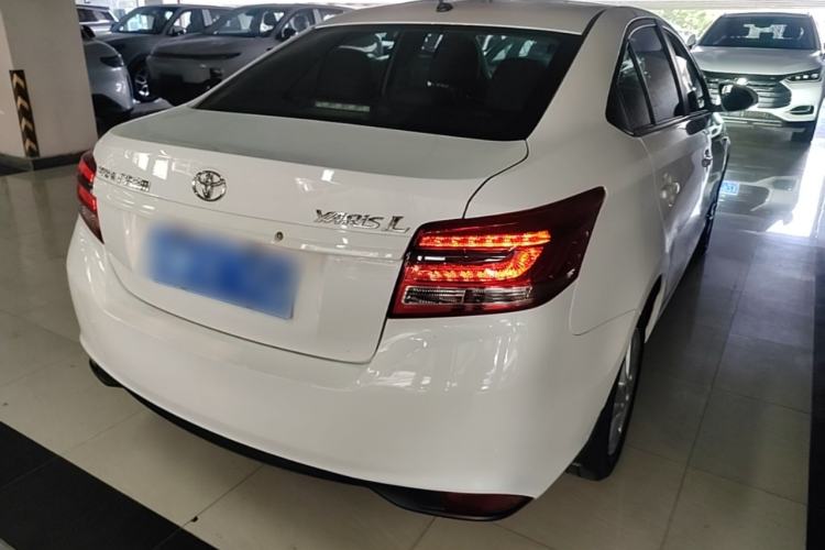 Used Toyota YARiS L Zhi Xiang 2017 1.5G CVT Xuan Dong Skyroof Edition Rear Right 45 Deg