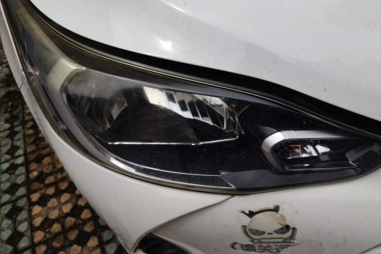 Used Toyota YARiS L Zhi Xiang 2017 1.5E CVT Dynamic Edition Right Front Headlight