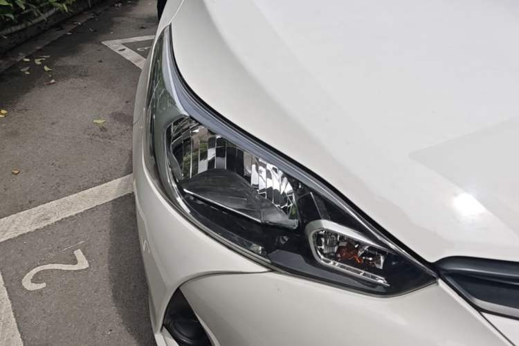 Used Toyota YARiS L Zhi Xiang 2017 1.5E CVT Dynamic Edition Right Front Headlight