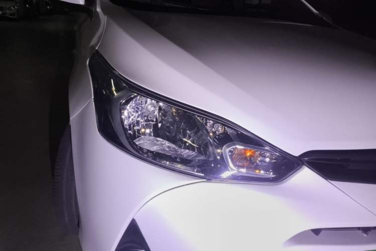 Used Toyota YARiS L Zhi Xiang 2017 1.5E CVT Dynamic Edition Right Front Headlight