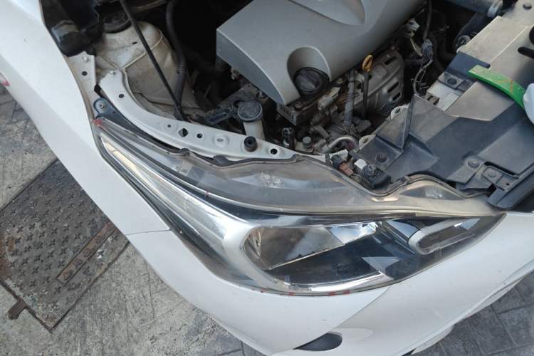 Used Toyota YARiS L Zhi Xiang 2017 1.5E CVT Dynamic Edition Right Front Headlight