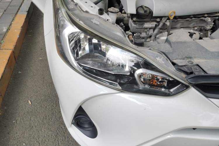 Used Toyota YARiS L Zhi Xiang 2017 1.5E CVT Dynamic Edition Right Front Headlight