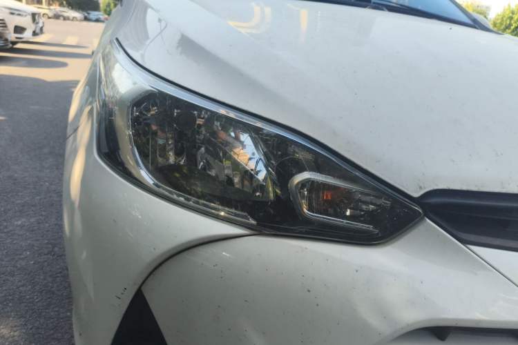 Used Toyota YARiS L Zhi Xiang 2017 1.5E CVT Dynamic Edition Right Front Headlight