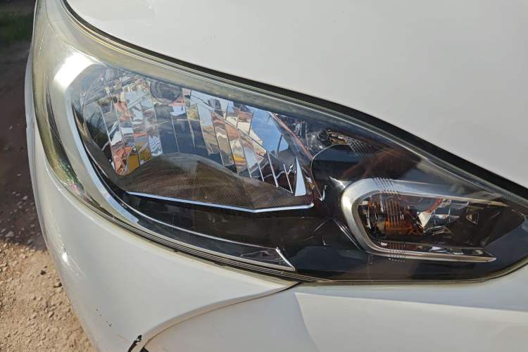 Used Toyota YARiS L Zhi Xiang 2017 1.5E Manual Charm Edition Right Front Headlight