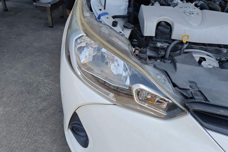 Used Toyota YARiS L Zhi Xiang 2017 1.5E CVT Dynamic Edition Right Front Headlight