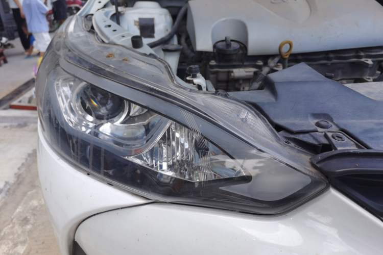 Used Toyota YARiS L Zhi Xiang 2017 1.5E CVT Dynamic Edition Right Front Headlight