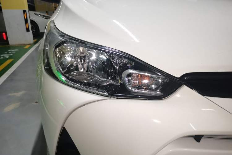 Used Toyota YARiS L Zhi Xiang 2017 1.5E CVT Dynamic Edition Right Front Headlight
