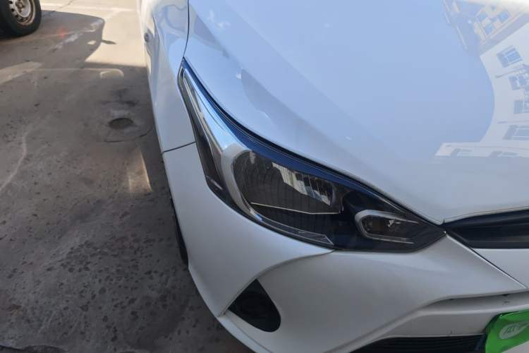 Used Toyota YARiS L Zhi Xiang 2017 1.5E CVT Dynamic Edition Right Front Headlight