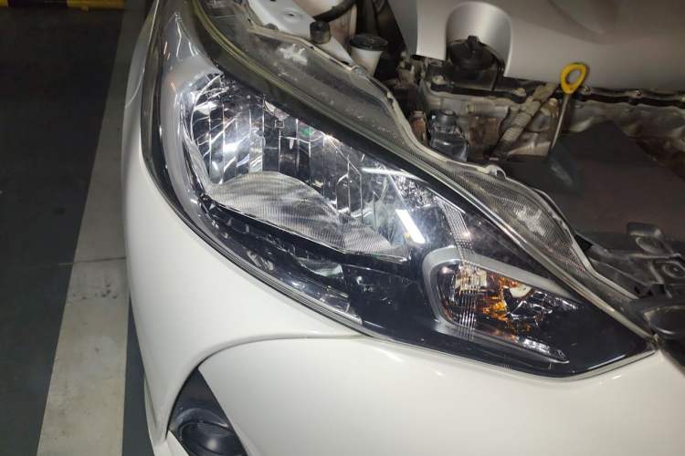Used Toyota YARiS L Zhi Xiang 2017 1.5E CVT Dynamic Edition Right Front Headlight