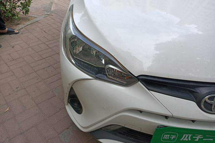 Used Toyota YARiS L Zhi Xiang 2017 1.5E CVT Dynamic Edition Right Front Headlight