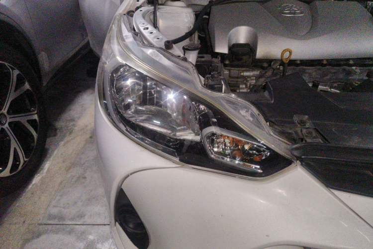 Used Toyota YARiS L Zhi Xiang 2017 1.5E CVT Dynamic Edition Right Front Headlight