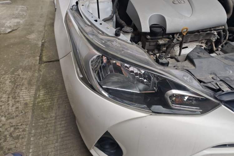 Used Toyota YARiS L Zhi Xiang 2017 1.5E CVT Dynamic Edition Right Front Headlight