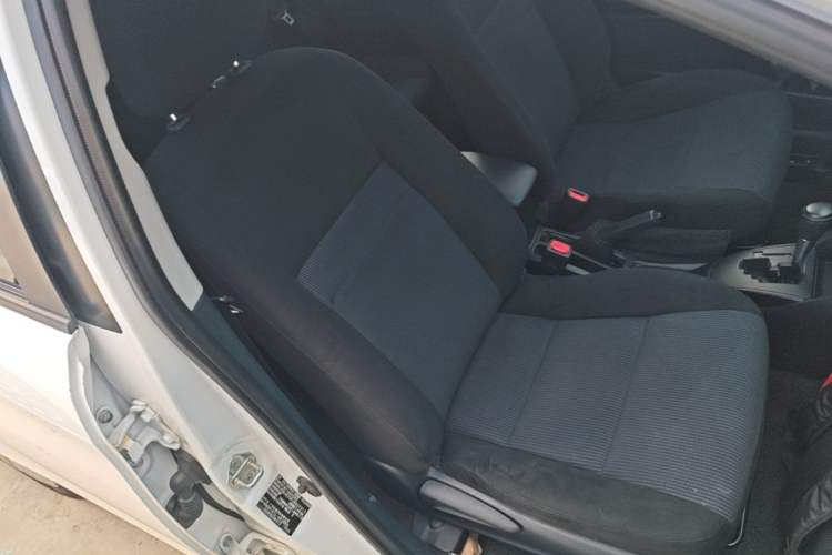 Used Toyota YARiS L Zhi Xiang 2017 1.5E CVT Dynamic Edition Right Front Seat