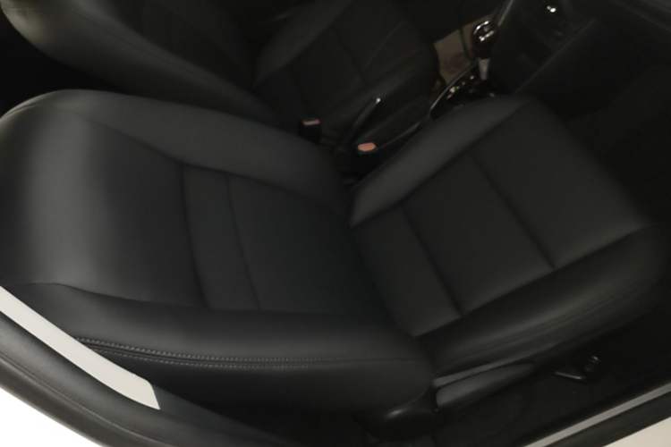 Used Toyota YARiS L Zhi Xiang 2017 1.5G CVT Xuan Dong Skyroof Edition Right Front Seat