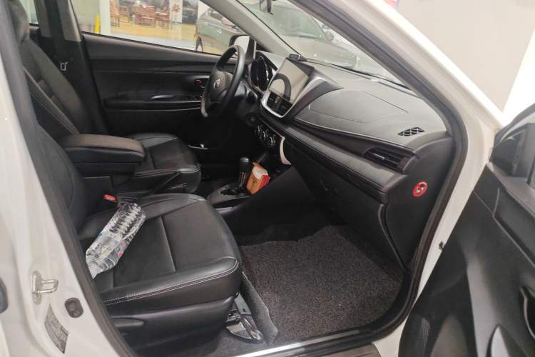 Used Toyota YARiS L Zhi Xiang 2017 1.5E CVT Dynamic Edition Right Front Seat