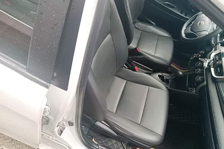 Used Toyota YARiS L Zhi Xiang 2017 1.5E CVT Dynamic Edition Right Front Seat