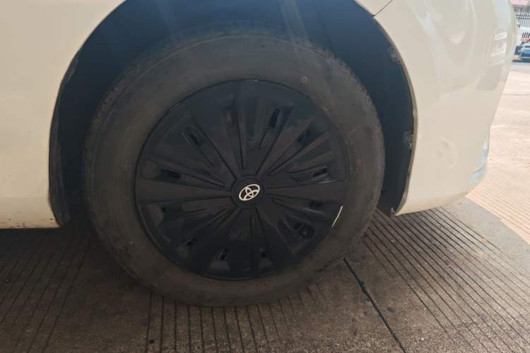 Used Toyota YARiS L Zhi Xiang 2017 1.5E CVT Dynamic Edition Right Front Wheel Hub
