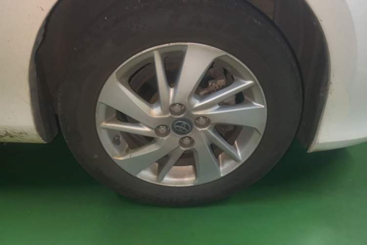 Used Toyota YARiS L Zhi Xiang 2017 1.5G CVT Xuan Dong Skyroof Edition Right Front Wheel Hub
