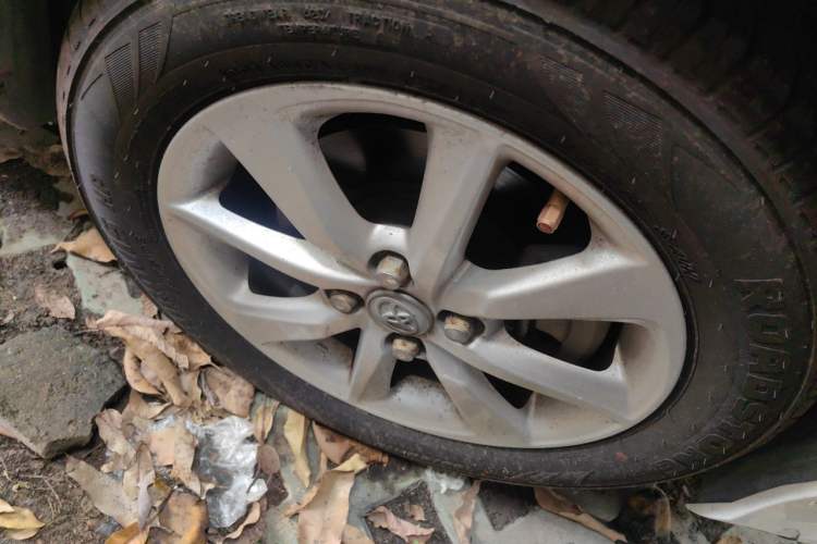 Used Toyota YARiS L Zhi Xiang 2017 1.5E CVT Dynamic Edition Right Front Wheel Hub