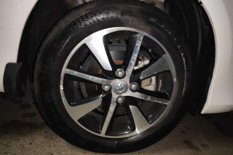 Used Toyota YARiS L Zhi Xiang 2017 1.5E CVT Dynamic Edition Right Front Wheel Hub