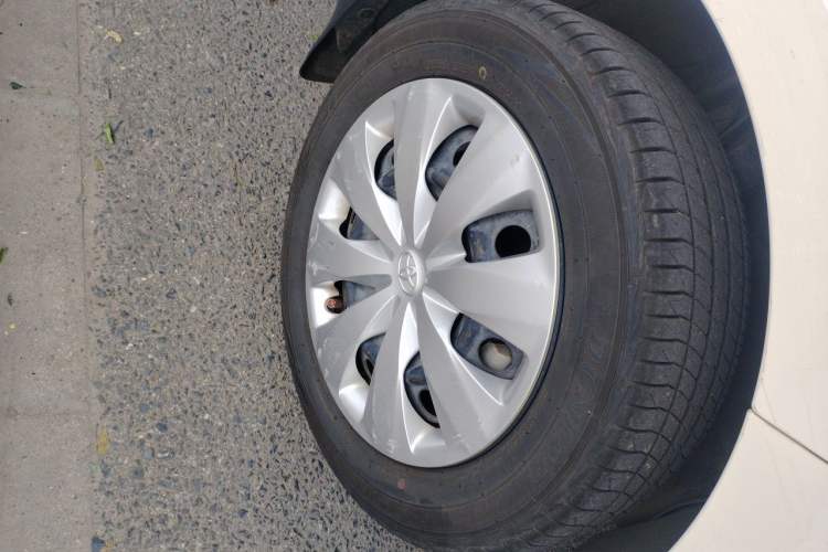 Used Toyota YARiS L Zhi Xiang 2017 1.5E CVT Dynamic Edition Right Front Wheel Hub
