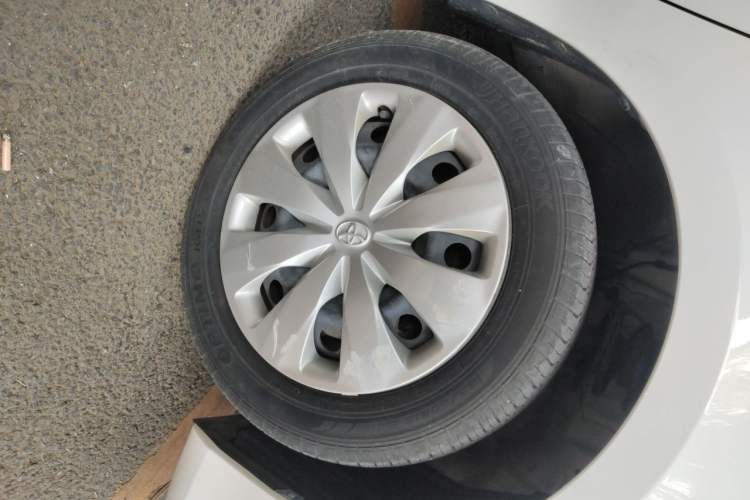 Used Toyota YARiS L Zhi Xiang 2017 1.5E CVT Dynamic Edition Right Front Wheel Hub