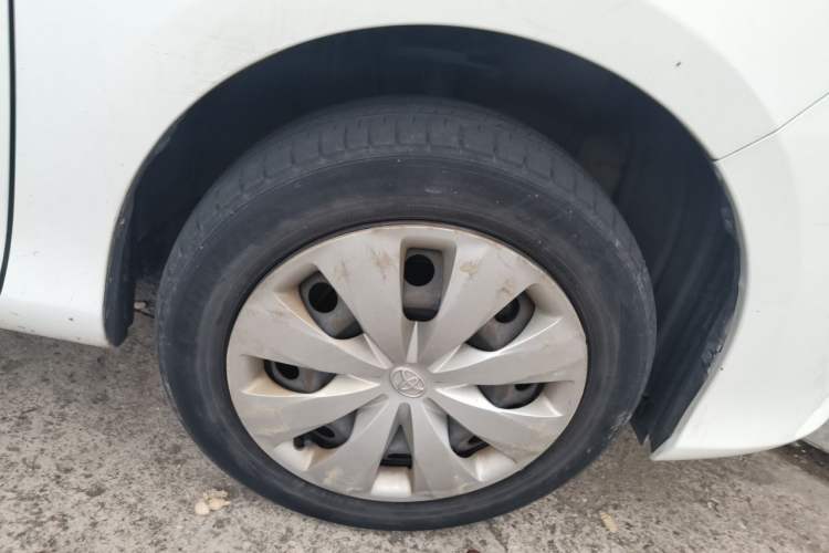 Used Toyota YARiS L Zhi Xiang 2017 1.5E CVT Dynamic Edition Right Front Wheel Hub