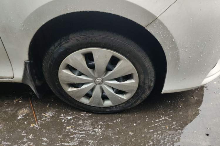 Used Toyota YARiS L Zhi Xiang 2017 1.5E CVT Dynamic Edition Right Front Wheel Hub