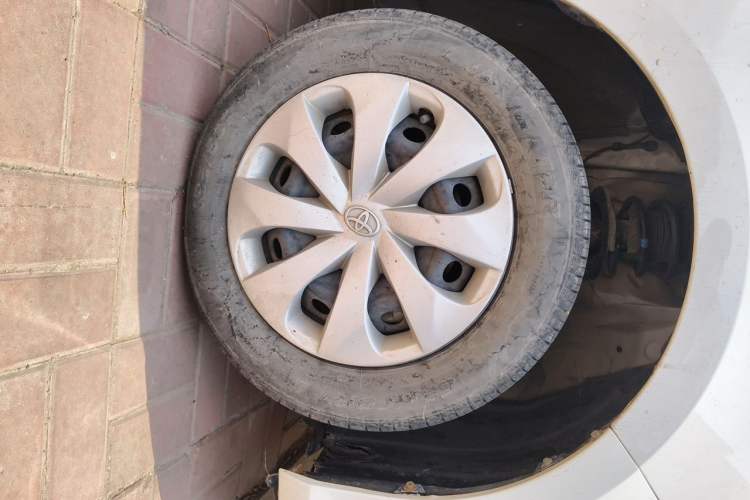 Used Toyota YARiS L Zhi Xiang 2017 1.3L Manual Dynamic Edition Right Front Wheel Hub