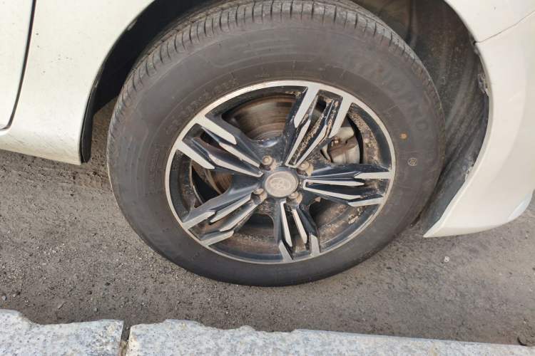 Used Toyota YARiS L Zhi Xiang 2017 1.5E CVT Dynamic Edition Right Front Wheel Hub