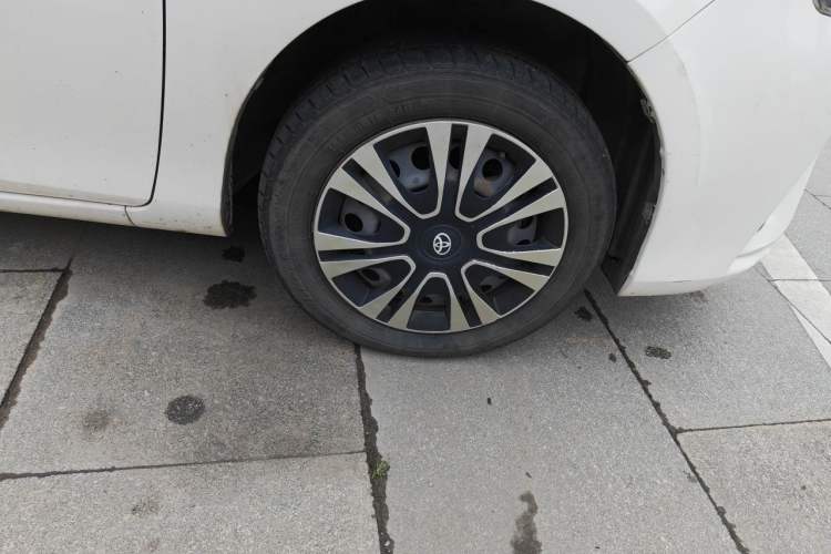 Used Toyota YARiS L Zhi Xiang 2017 1.5E CVT Dynamic Edition Right Front Wheel Hub