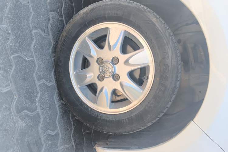 Used Toyota YARiS L Zhi Xiang 2017 1.3E Manual Charm Edition Right Front Wheel Hub