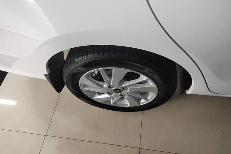 Used Toyota YARiS L Zhi Xiang 2017 1.5G CVT Xuan Dong Skyroof Edition Right Rear Wheel Hub